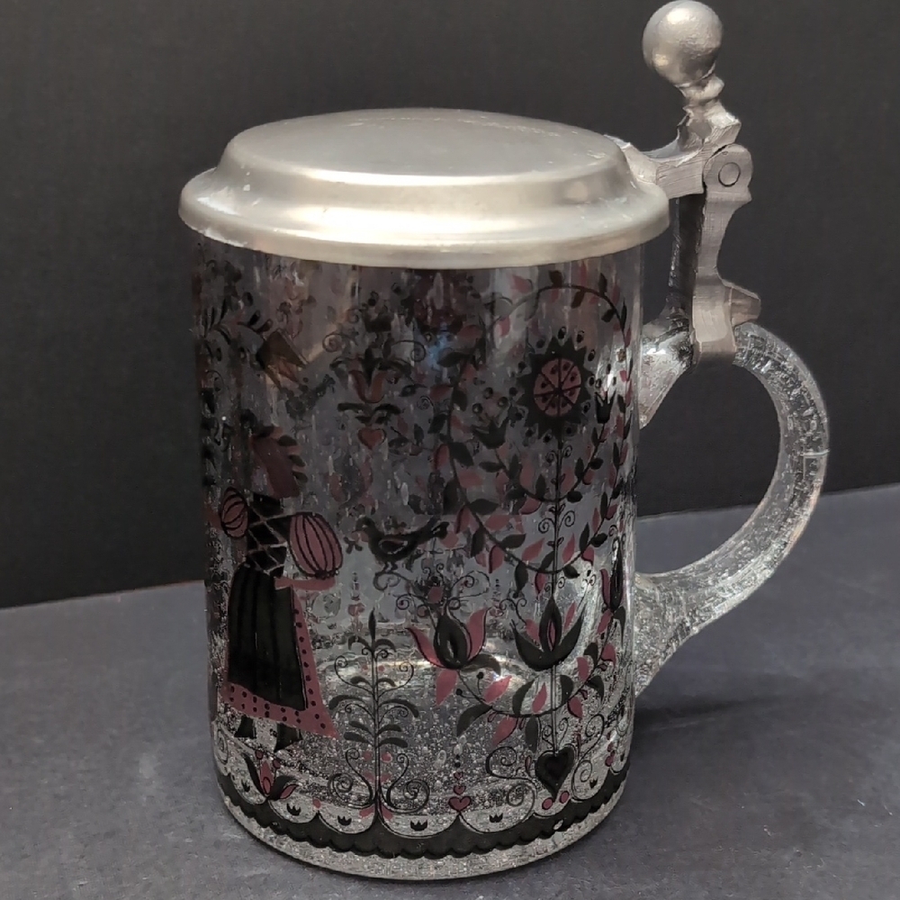 VGT,German Rein Zinn Glass Beer Stein With a Pewter Hinged Lid.